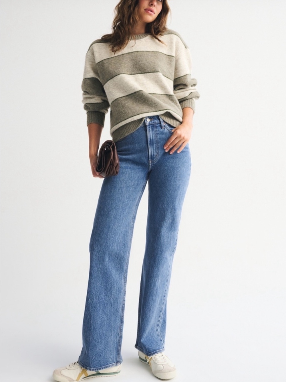 Abercrombie & Fitch 90’s Relaxed High-Rise Straight Leg Jeans in Medium Marble